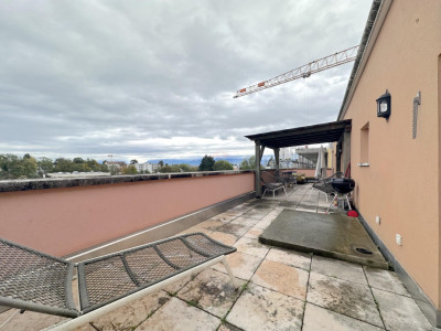 Appartement de 5.5 pièces avec terrasse de 44m2 et vue dégagée image 1