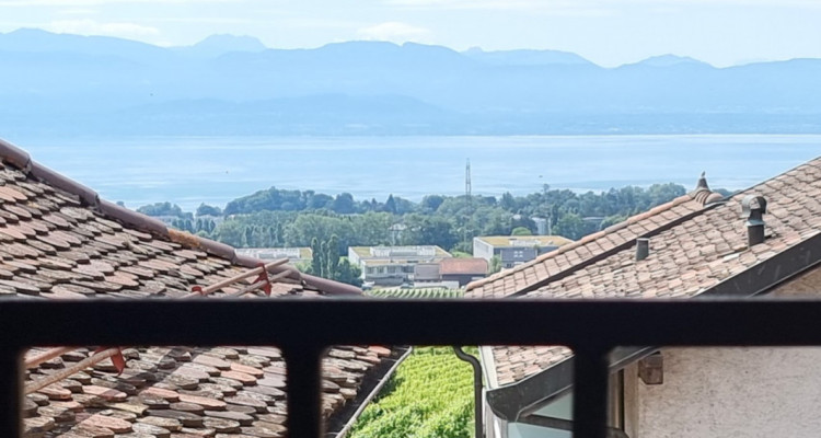 Rare maison vigneronne au centre du village de Tartegnin image 3