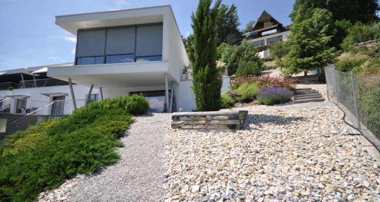 Villa de luxe jumelée par les garages avec piscine à Grimisuat. image 1