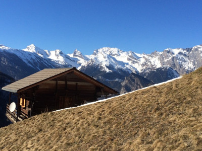 Magnifique Mayen rénové à louer pour la saison 2024-2025 au pied des 4 vallées. image 1