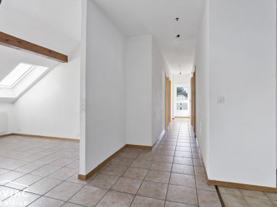 🏡 Appartement 4 pièces à Cernier – Emplacement idéal, proche de toute 🚶‍♂️🛒 image 1