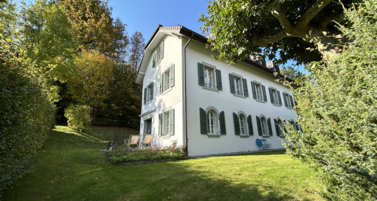 Maison de charme dans un écrin de verdure !  image 9