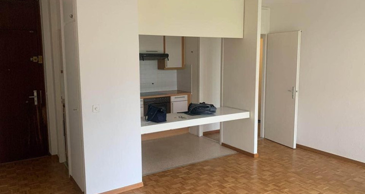 Appartement de 3 pièces - 1900 CHF charges comprises avec place de parking image 2