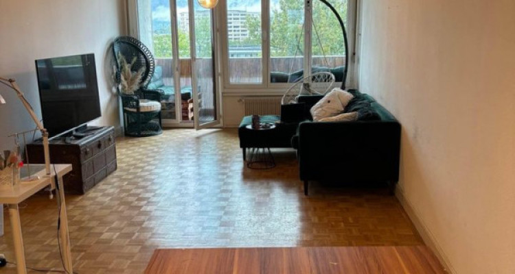 Appartement de 4 pièces au 6ème étage localiser à Genève 1203 image 1