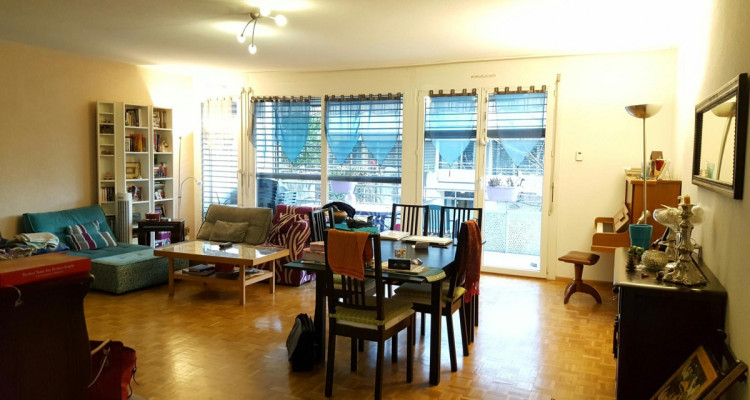 A saisir, spacieux appartement de 170m² à Confignon image 1