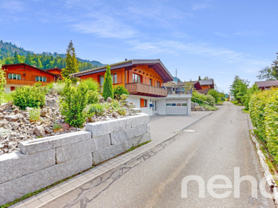 Freistehendes 3.5-Zimmer Einfamilienhaus im Chaletstil image 1