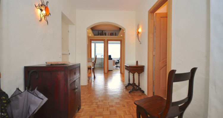Appartement traversant de 4,5 pièces avec balcon et vue sur les Alpes image 5