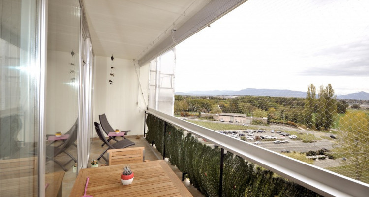 Appartement traversant de 4,5 pièces avec balcon et vue sur les Alpes image 11