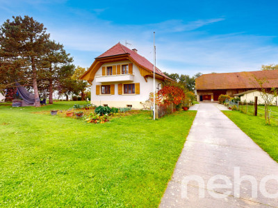 Charmante maison de campagne avec grand terrain et dépendances image 1