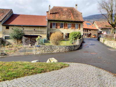 GRAND POTENTIEL pour cette magnifique ferme à rénover en viager semi occupé sans rente image 1