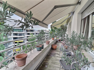 VENTE CLASSIQUE Magnifique attique traversant avec grandes terrasses et 5 pièces GENEVE image 1