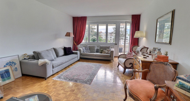 VENTE CLASSIQUE Magnifique attique traversant avec grandes terrasses et 5 pièces GENEVE image 6