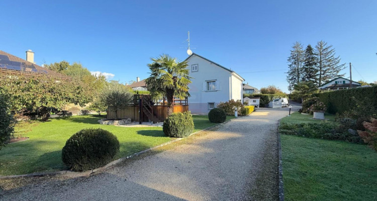 Sublime maison individuelle à Vernier dans un cadre verdoyant image 1