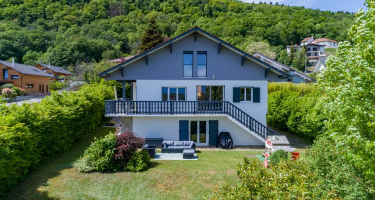 Belle villa spacieuse à Divonne-Les-Bains avec magnifique vue image 1