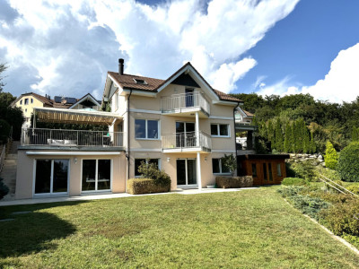 Belle villa individuelle avec vue sur la forêt et échappée sur le lac image 1