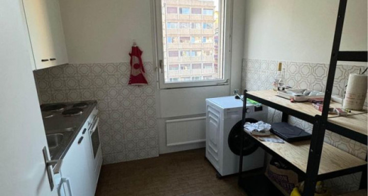 Appartement de 3 pièces au 5ème étage localiser à Genève 1205 image 3