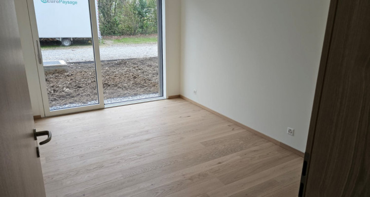 Appartement neuf de 5 pièces au RDC avec jardin à Meyrin 1217 image 1