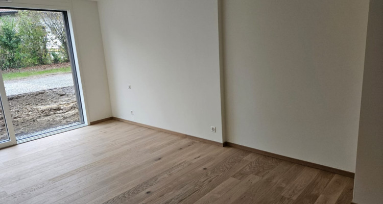 Appartement neuf de 5 pièces au RDC avec jardin à Meyrin 1217 image 7