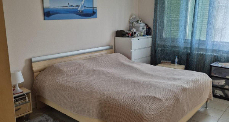 Appartement de 4,5 pièces au 1ère étage localiser à Genève 1202 image 2