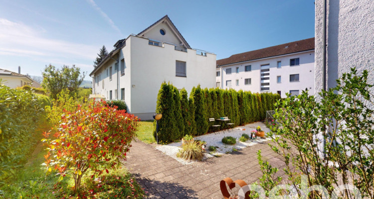 Maisonette-Wohnung an Sonnige Lage mit zwei Terrassen und Cheminée image 1