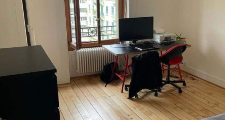 Appartement de 4 pièces au 4ème étage localiser à Genève 1205 image 4