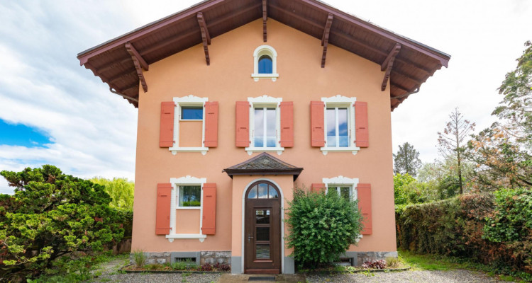 Superbe villa individuelle entièrement rénovée, vue sur le lac et les Alpes image 1