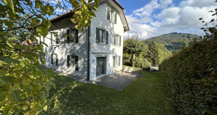 Maison de charme dans un écrin de verdure !  image 9