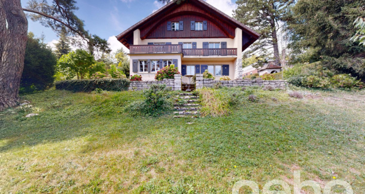 Magnifique maison pleine de charme, avec un vaste jardin et une vue! image 2