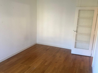 Appartement de 3 pièces au 3ème étage localiser à Genève 1205 image 1