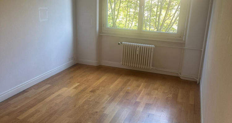 Appartement de 3 pièces au 3ème étage localiser à Genève 1203 image 2