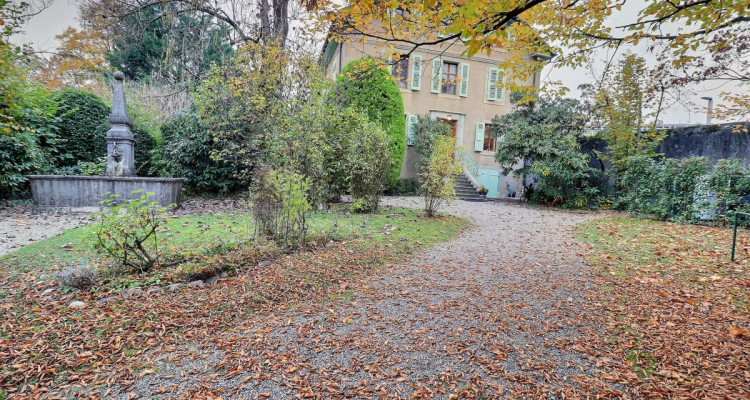 UNIQUE Magnifique appartement en viager occupé sans rente avec grand jardin à Carouge image 1