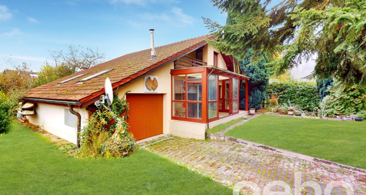 Rare! Maison individuelle avec jardin à 2 pas du lac de Neuchâtel image 1