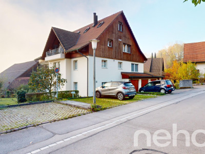 Grosszügige 4.5-Zimmer-Attika-Maisonette-Wohnung mit Aussicht image 1