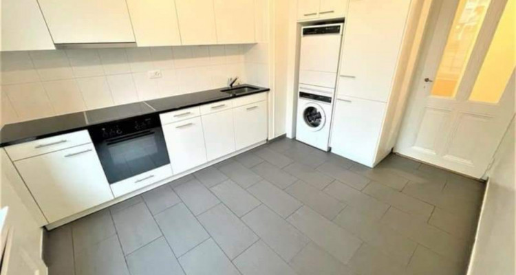 Appartement de 3.5 pièces situé aux Eaux-Vives image 1