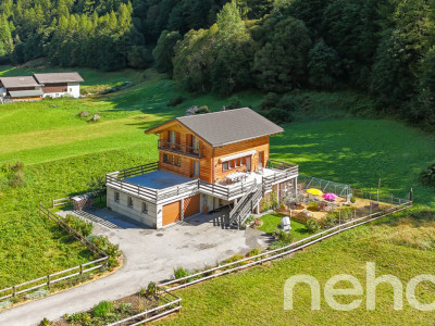 Magnifique chalet avec vue imprenable sur les montagnes ! image 1