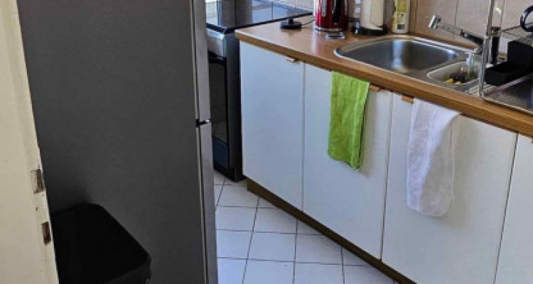 Appartement 4,5  pièces situé aux Eaux Vives. image 5