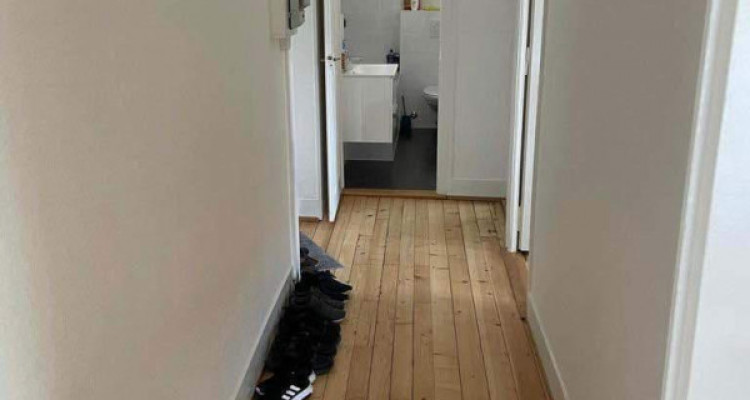 Appartement de 3 pièces au 4ème étage localiser à Genève 1205 image 3