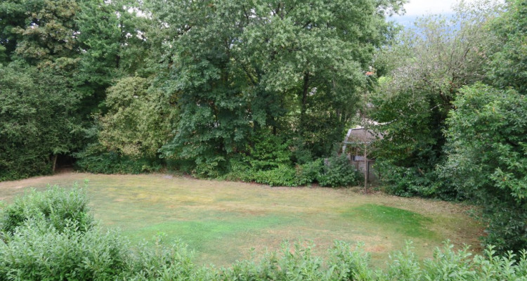 Beau Duplex terrasse en attique dans maison de Maitre image 12