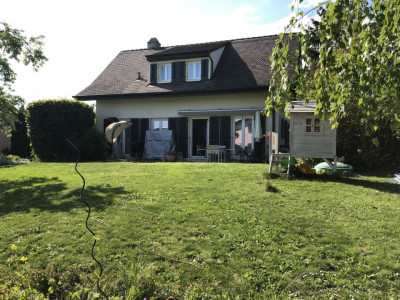 Chambre meublée à louer dans une belle villa au cœur de Gland image 1