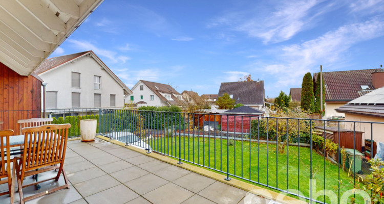 Modernes Ein- bzw. Zweifamilienhaus mit grossem Garten image 9