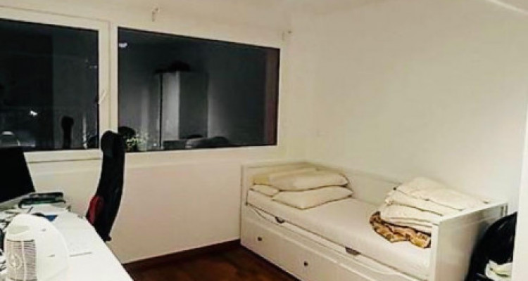 Appartement meublées de 4,5 pièces au 1ère étage localiser à Genève 1205 image 3