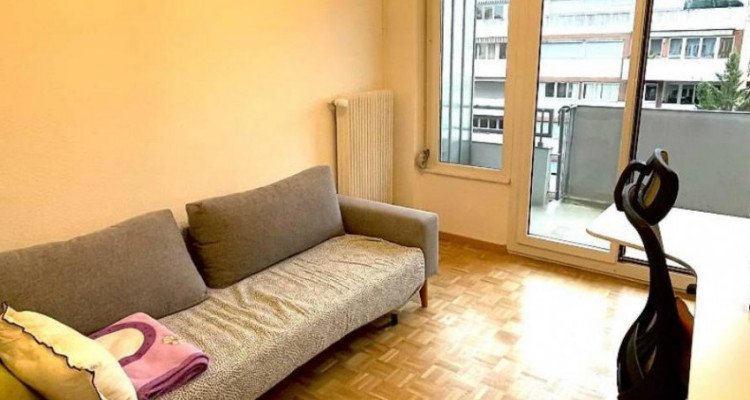 Appartement de 3 pièces au 6ème étage localiser à Genève 1203 image 1