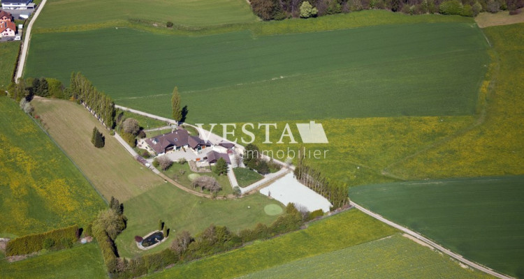 EXCLUSIVE PROPERTY FOR GOLFERS AND HORSE RIDERS ! image 4