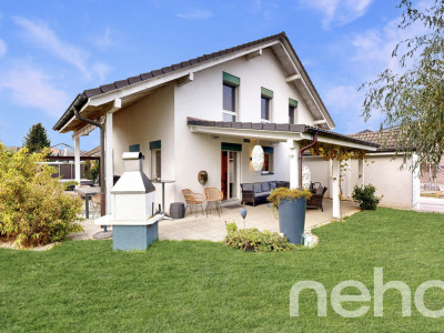 Pour une famille! Belle maison individuelle dans un quartier paisible image 1