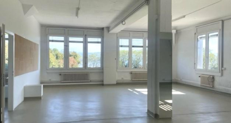 Atelier / bureaux / loft de 145m2 image 1