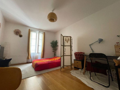 Appartement de 2 pièces au 1ère étage localiser à Genève 1205 image 1