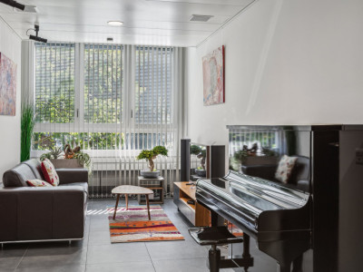 Libre de suite - 100 % meublé et équipé/contrat longue et courte durée image 2