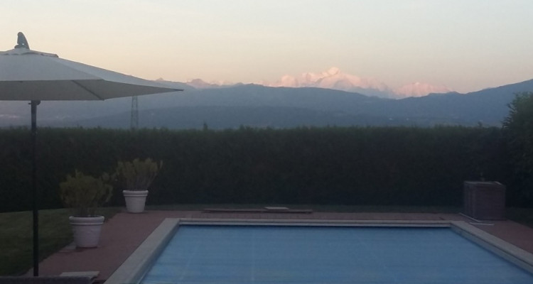 Splendide maison individuelle / Vue imprenable - 5 chambres - Piscine image 2