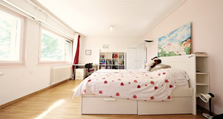 Splendide maison individuelle / Vue imprenable - 5 chambres - Piscine image 10