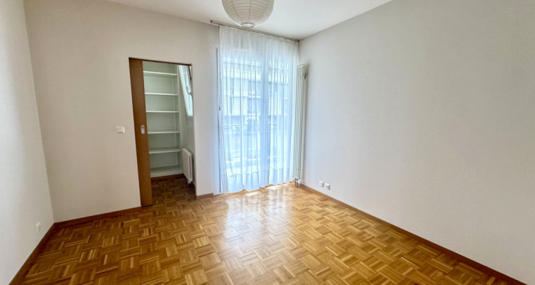 A saisir Carouge Bel appartement lumineux, spacieux et au calme image 4